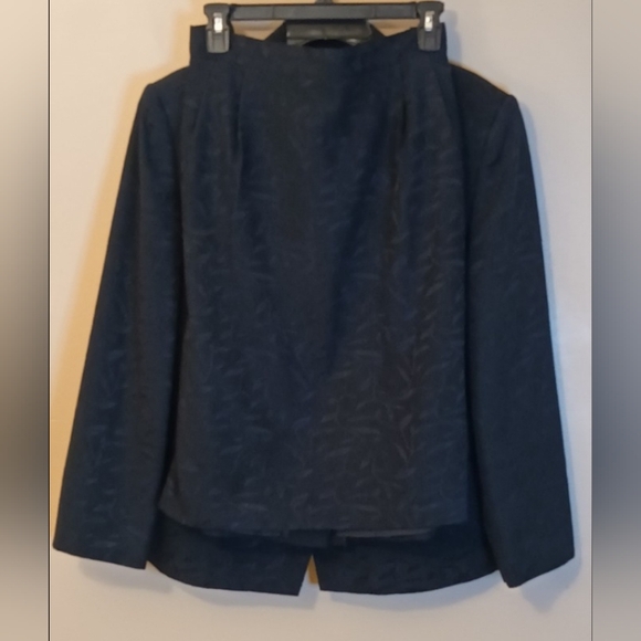 K B STELLA LOUISE BLACK SKIRT SUIT - Picture 5 of 10